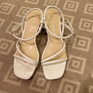 Strappy Nine West sandals